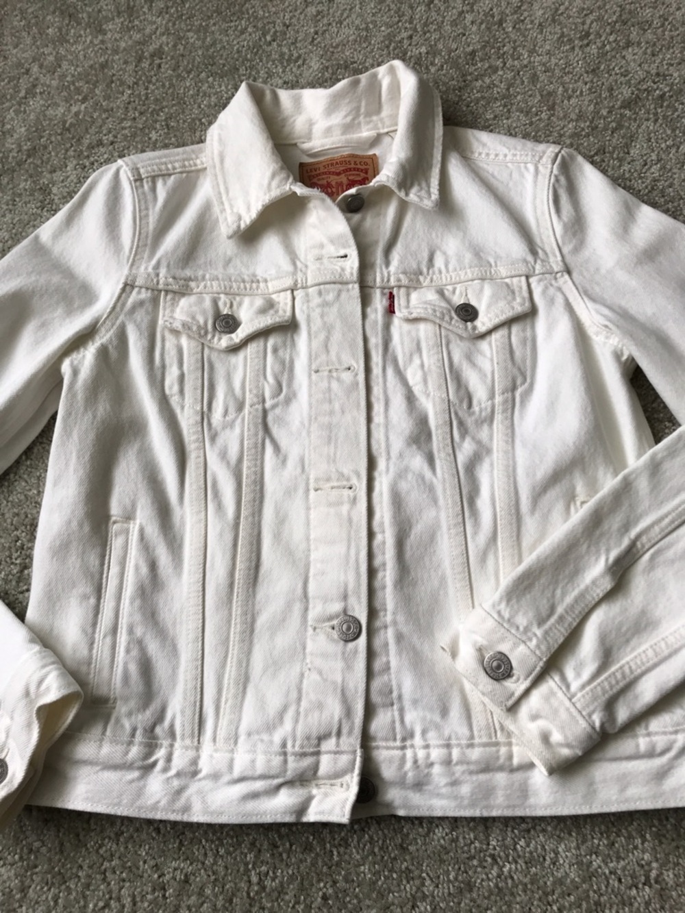 Preowned Levis white denim jean trucker jacket - medium - Picture 2 of 9